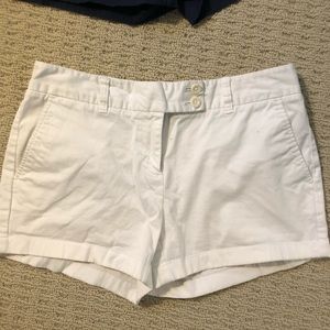 Size 8 white vineyard vines shorts